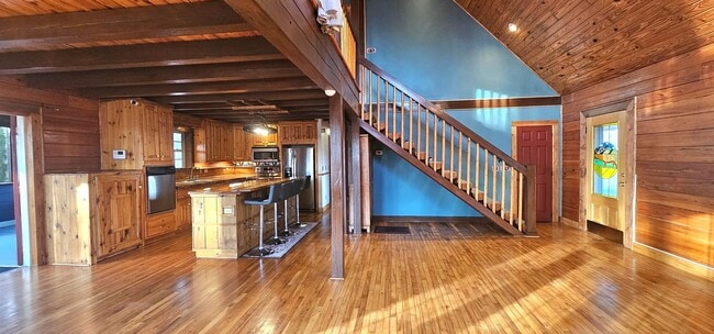 Building Photo - Private Log Cabin Home Peaceful Country Living on Acreage