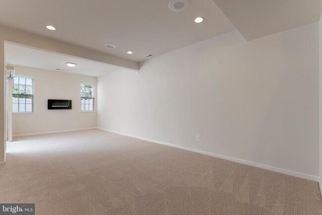 Building Photo - 22672 Flowing Spring Square