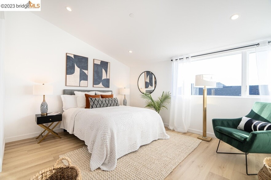 Second Bedroom - 802 Apgar St