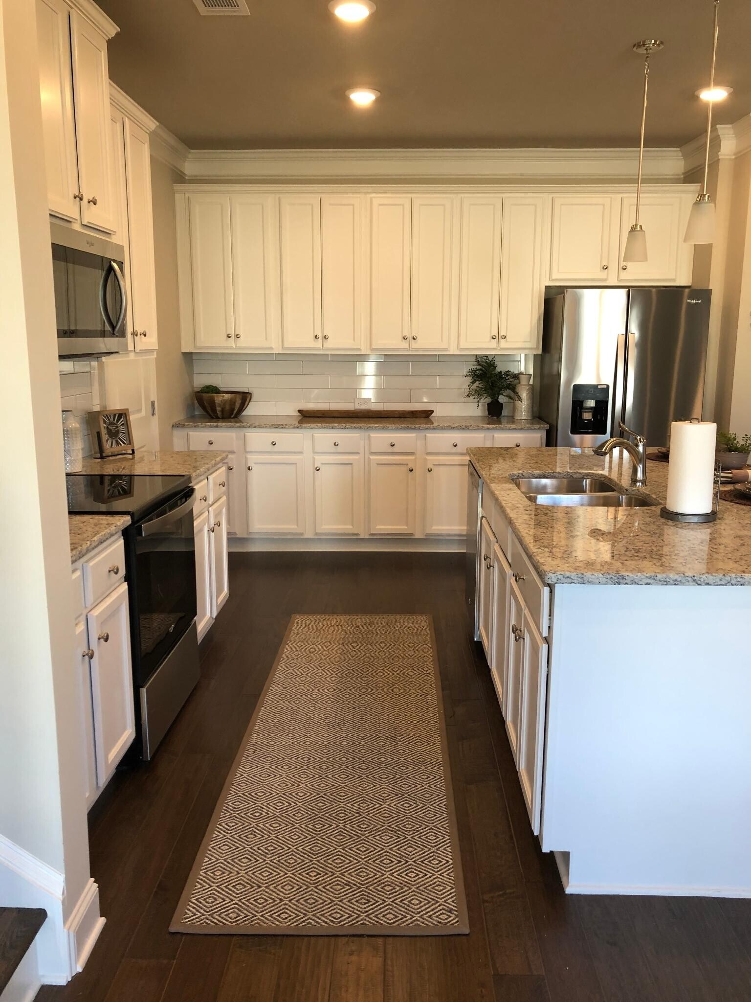 Kitchen View Cabinet Space - 2904 Weyhill Trl