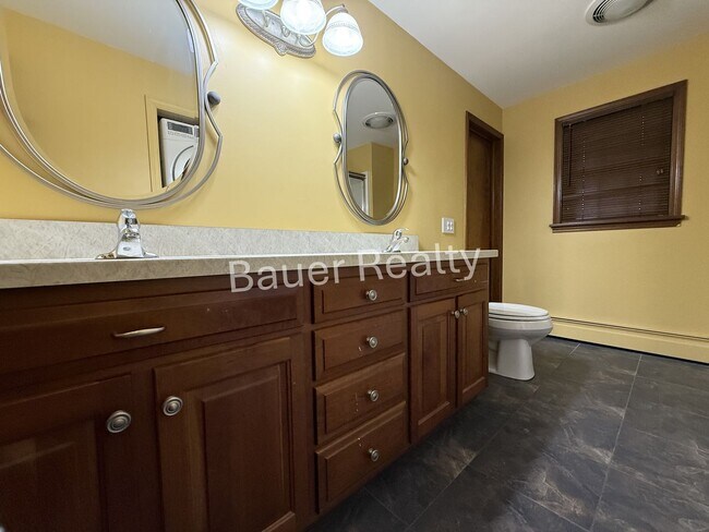 Building Photo - Beautiful County Setting