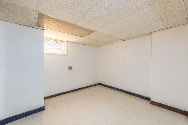 Building Photo - 2030 Wright Ave