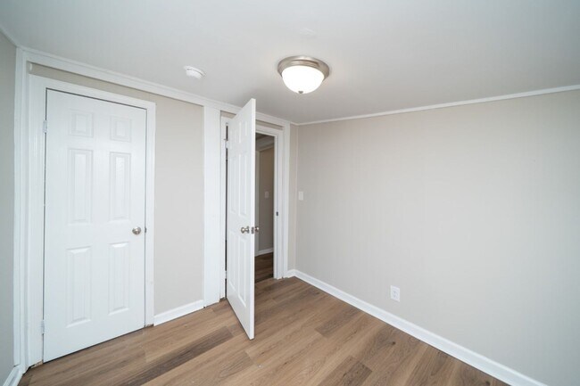 Building Photo - 4/2 House For Rent in Montevallo!