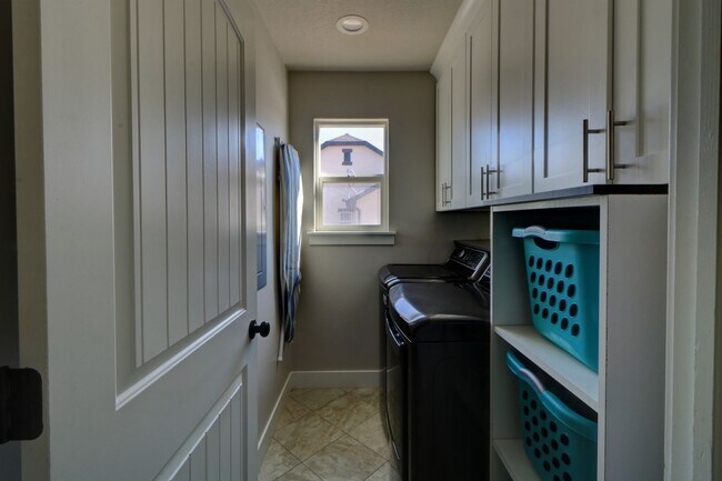 Building Photo - Single Family Lehi Home