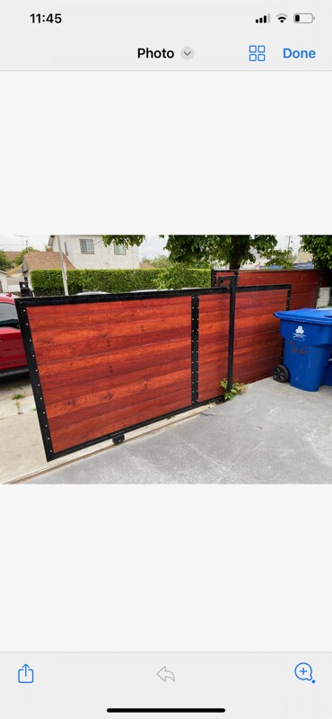 Building Photo - 1200 Tamarind Ave