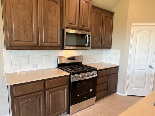 Building Photo - Gorgeous House for rent in Cleburne !!