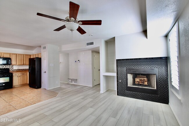 Building Photo - 12229 Kingsgate Ct