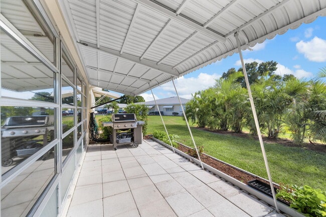 Building Photo - 911 Savannas Point Dr