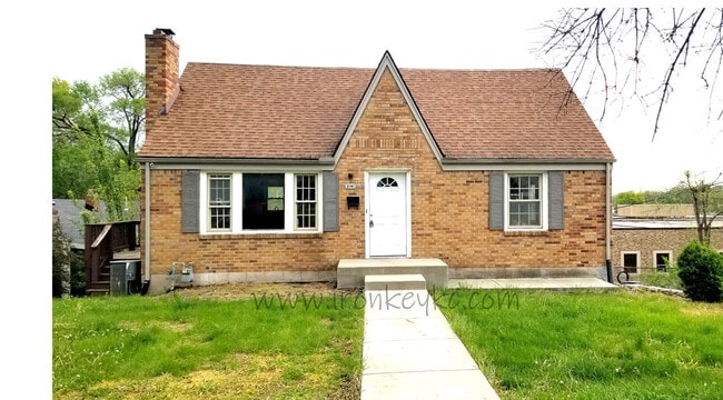 Primary Photo - 3141 E Barker Cir