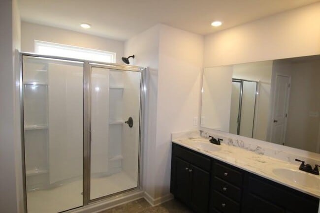 Building Photo - 51 Briarwood Dr W