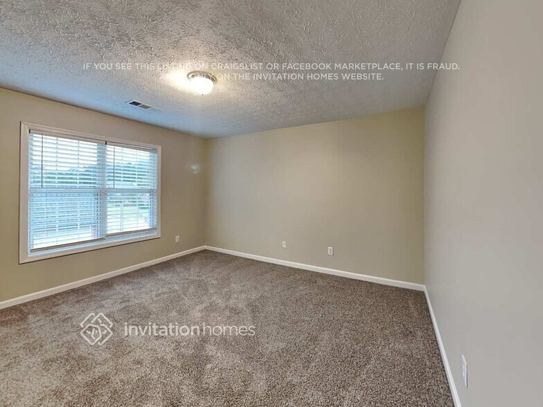 Building Photo - 10153 N Links Dr
