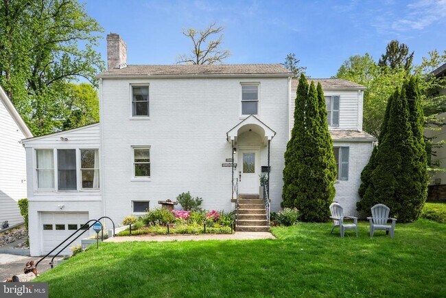 Building Photo - 6023 Walhonding Rd