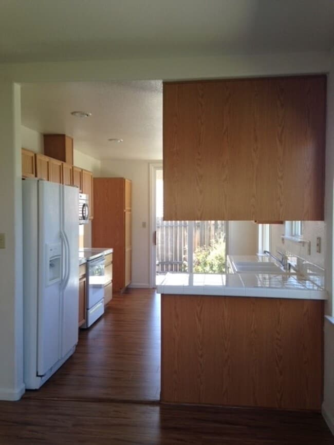 Building Photo - 2685 Glen Eagles Dr
