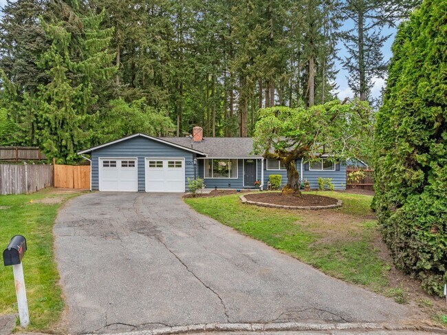 Building Photo - Remodeled Rambler with 2/Car garage, RV Parking and an Impressive Back Yard!!!!!