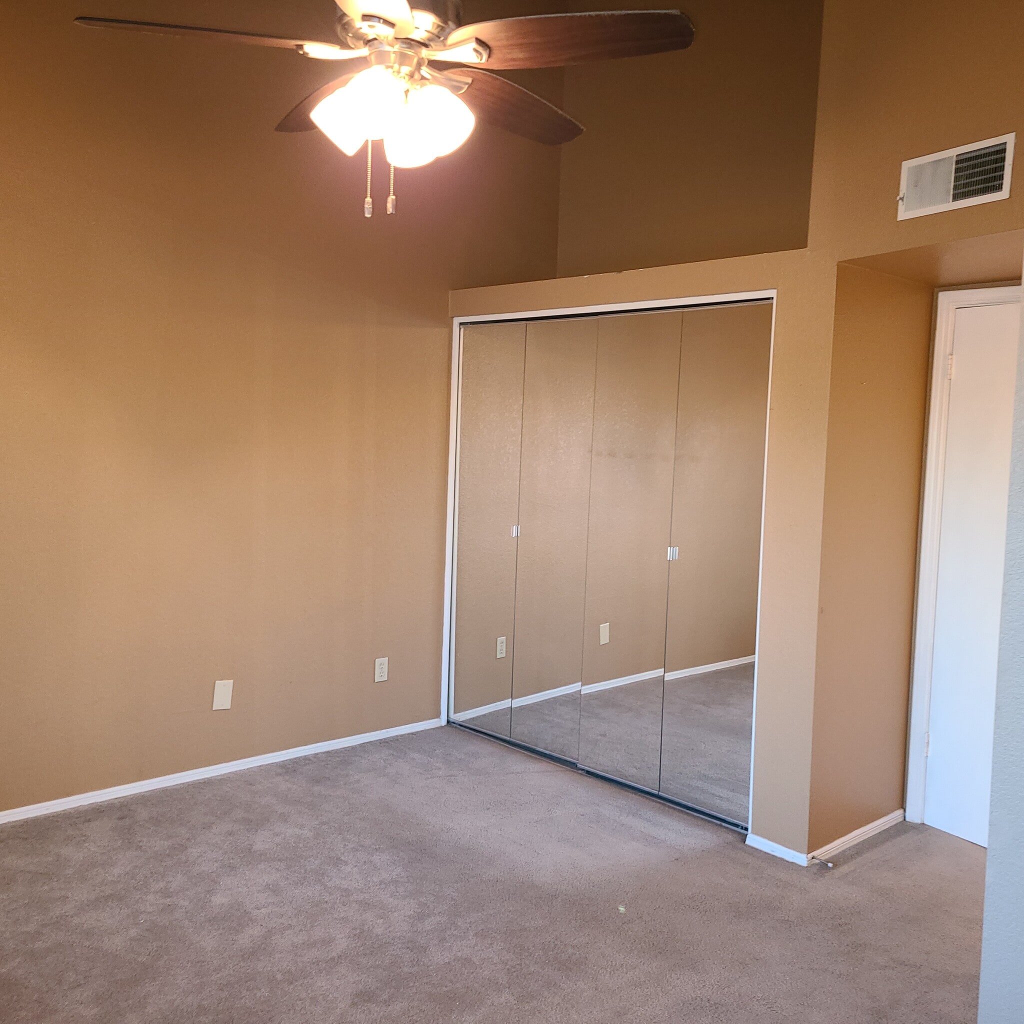 Building Photo - 3491 N Arizona Ave