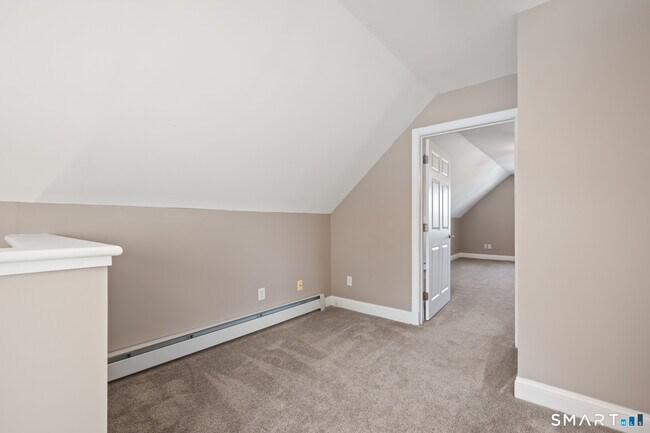 Building Photo - 246 S Orchard St