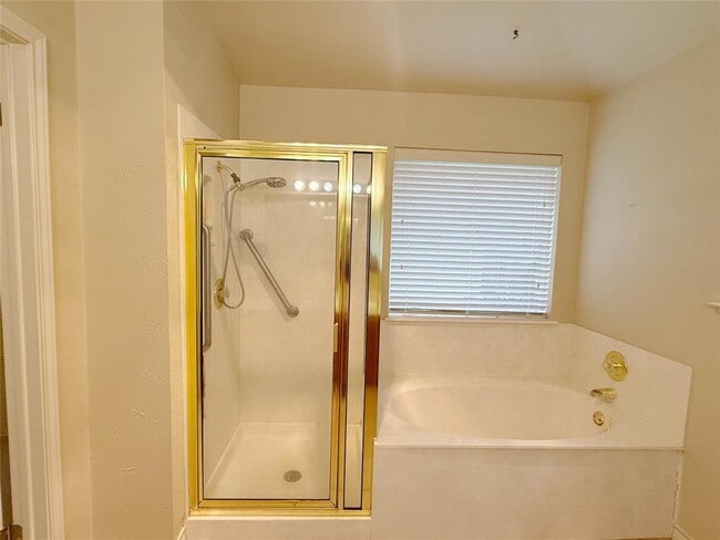 Building Photo - 2608 Stenson Dr