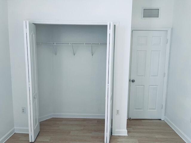 Building Photo - 2030 Shoma Dr