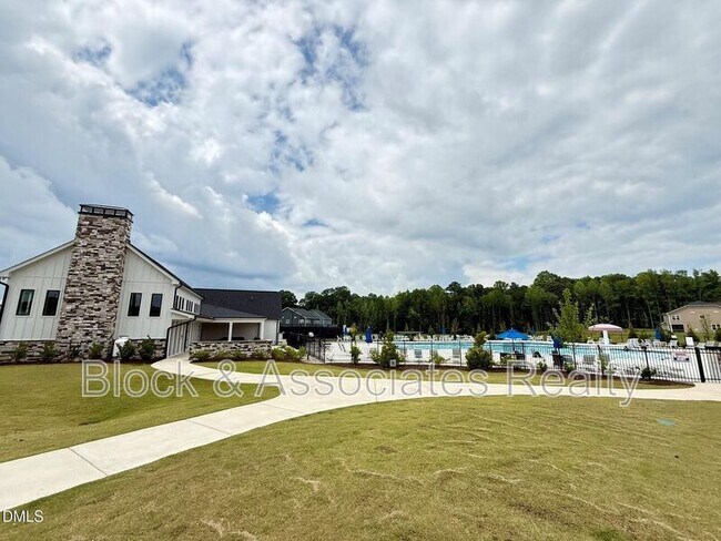 Building Photo - 304 Marmalade Sky Ln