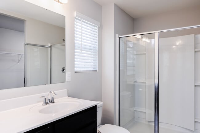 Building Photo - 628 Metro Sta