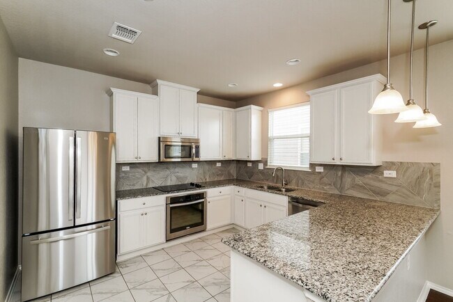 Building Photo - 4001 Legend Pond