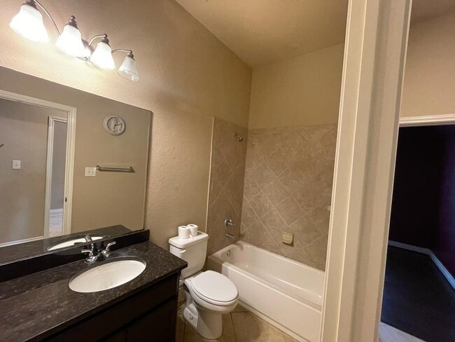 Building Photo - Aqua Falls, Missouri City, TX 77459 - 4 BR 2 BA single-family home