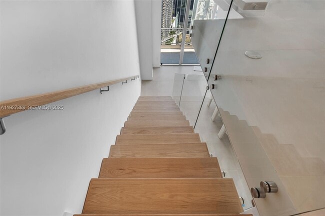 Building Photo - 92 SW 3rd St