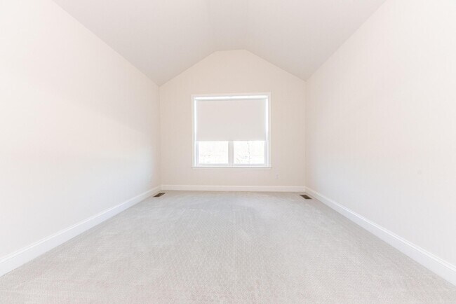 Building Photo - 3341 Roseford Blvd