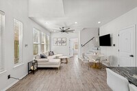 Building Photo - 3518 Dennis St