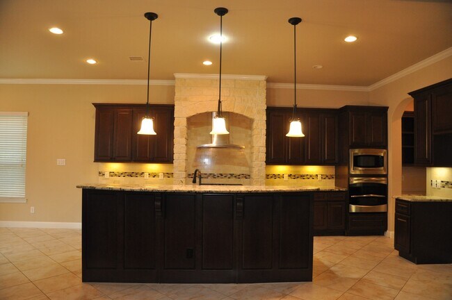 Building Photo - 27619 Lodgemist Ct