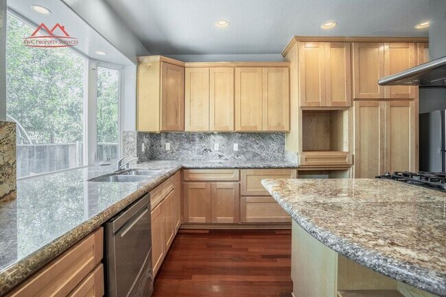 Building Photo - 6497 Hirabayashi Dr