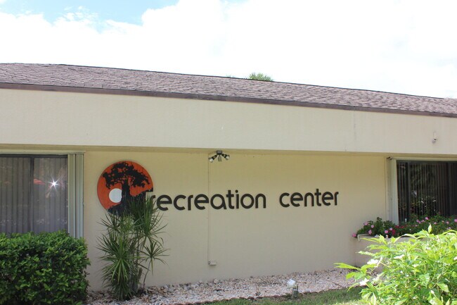 Building Photo - 2950 SW 22nd Cir