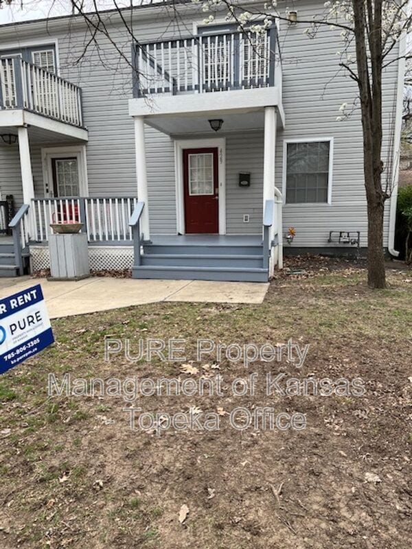 Building Photo - 429 E 63rd Terrace