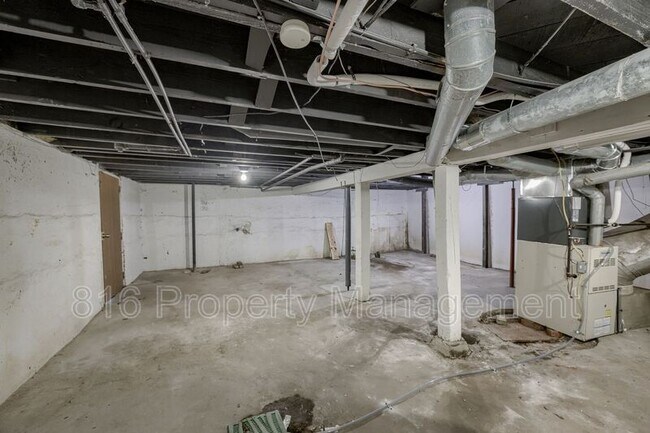 Building Photo - 3914 Jackson Ave