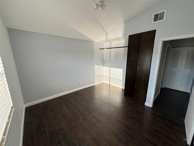 Building Photo - 2568 Woodgate Blvd