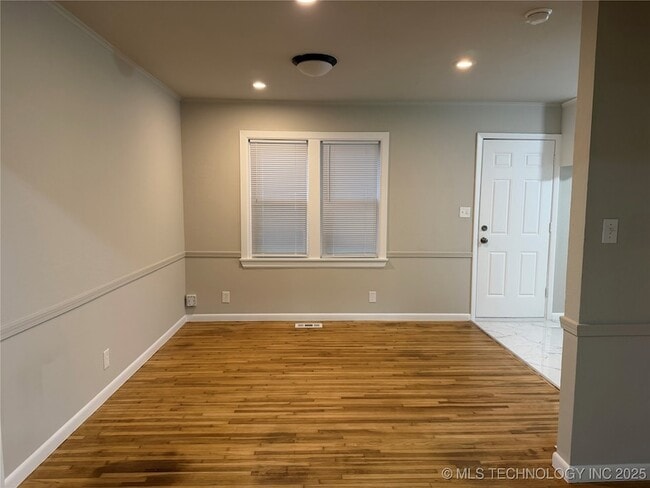 Building Photo - 5308 S Madison Ave