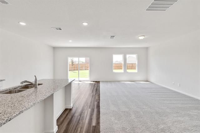 Building Photo - 795 Yorkshire Dr