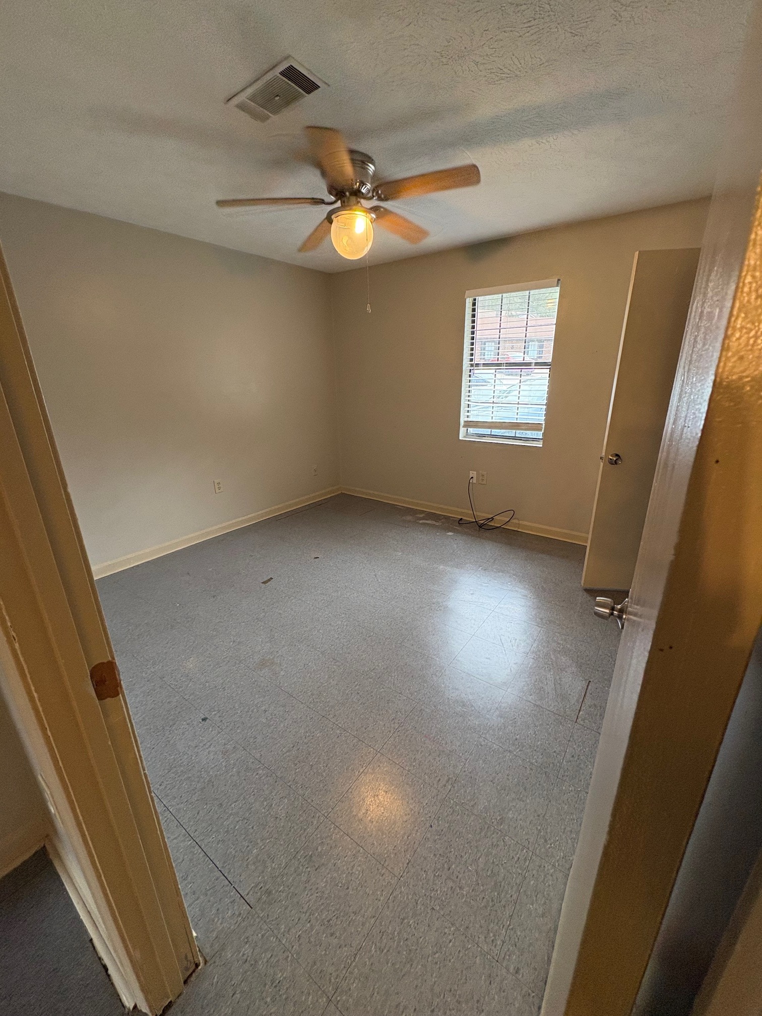 Building Photo - 244 Park Rd SW