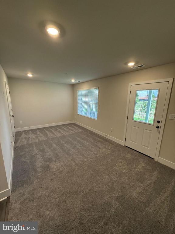 Building Photo - 2275 Marcy Dr