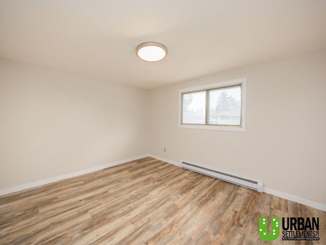 Building Photo - Great opportunity for duplex in Cheney