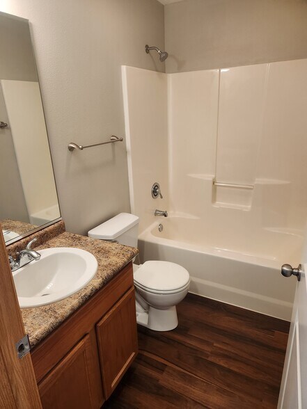 Building Photo - 3203 SW Arlan Ln