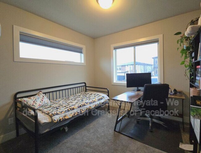 Building Photo - 6211 N Beulah Ave