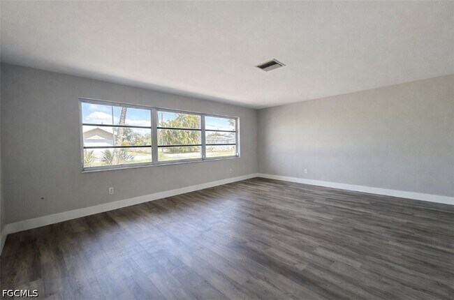 Building Photo - 228 SE 43rd Terrace