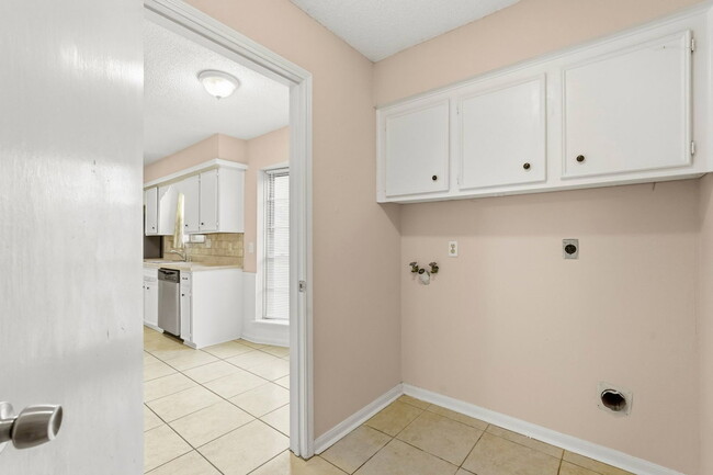 Building Photo - 22222 Kerryblue Dr