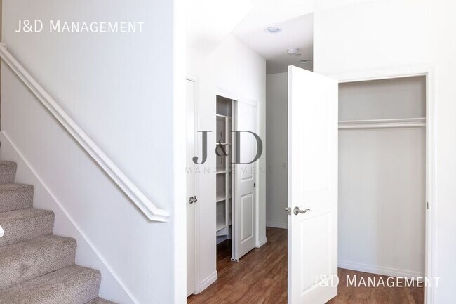 Building Photo - 8955 Valencia St