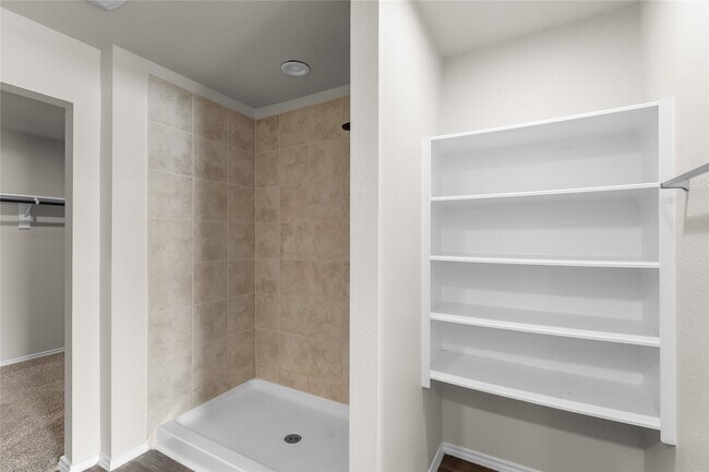 Building Photo - 5214 Perkins Rdg Wy