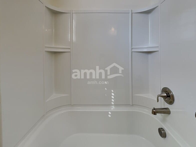 Building Photo - 1312 Celery Ave