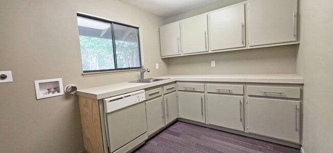 Building Photo - 4200 Burrell Way