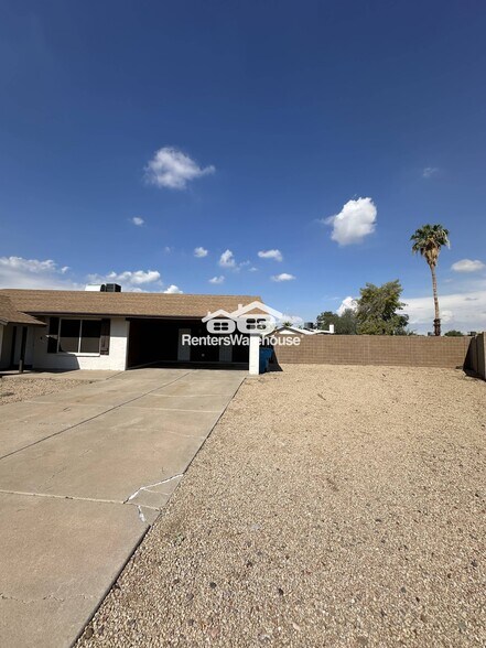 Building Photo - 17624 N 20th Dr