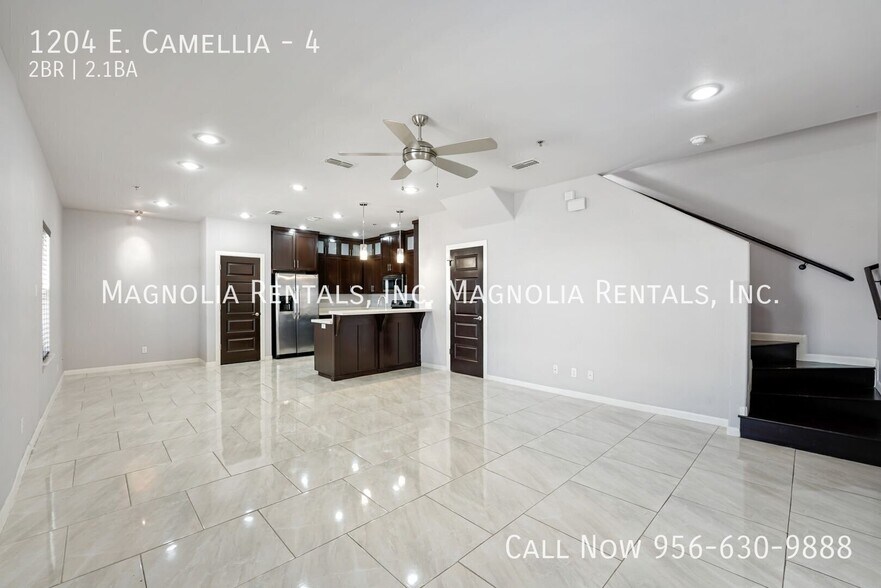 Building Photo - 1204 E. Camellia-4